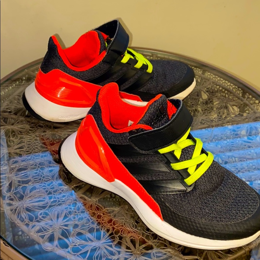Adidas Sneakers